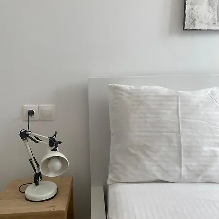 Bright And Roomy Apartment, In The Heart Of *