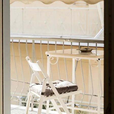 Bright And Roomy Apartment, In The Heart Of * Atény