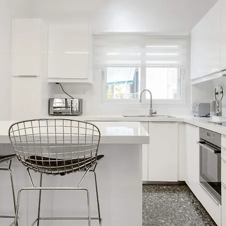 Apartmán Bright And Roomy Apartment, In The Heart Of