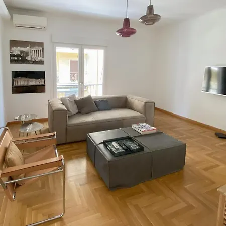 Bright And Roomy Apartment, In The Heart Of * Atény