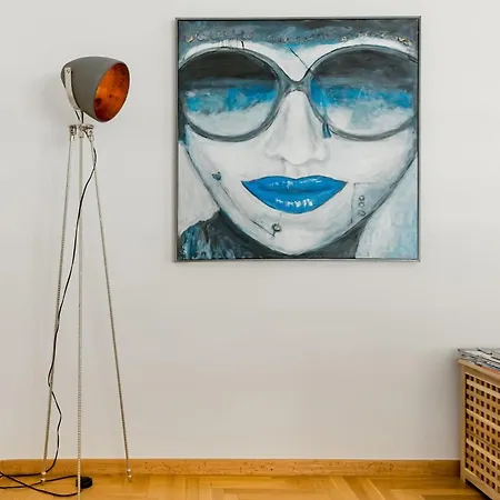 Bright And Roomy Apartment, In The Heart Of *